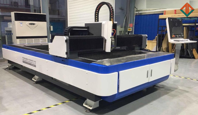 vì sao nên sử dụng máy cắt laser để cắt kim loại